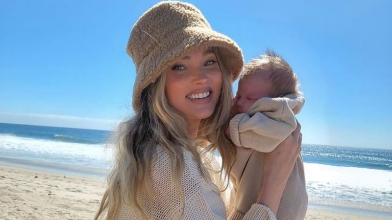 Эльза Хоск показала маленькую дочь: видео