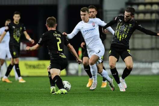 
            Много голов и "дежурные" победы "Зари" и "Десны". Итоги уикенда в УПЛ        