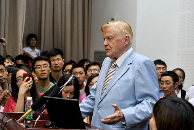 Умер нобелевский лауреат и отец евро Роберт Манделл